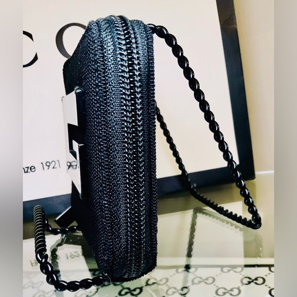 “HP” Auth Gucci black leather and nylon compact wallet - Picture 6 of 12